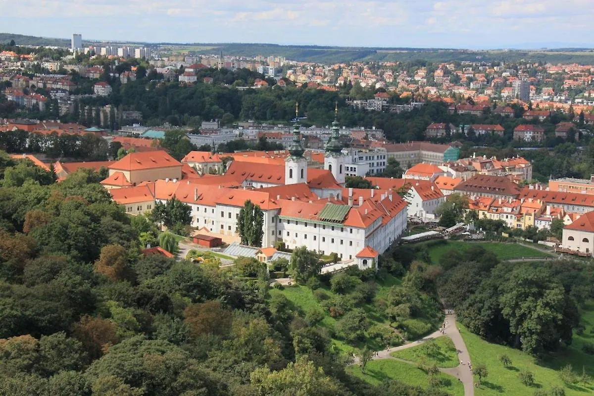 Апартаменты New Large Apartment, Free Parking! Прага