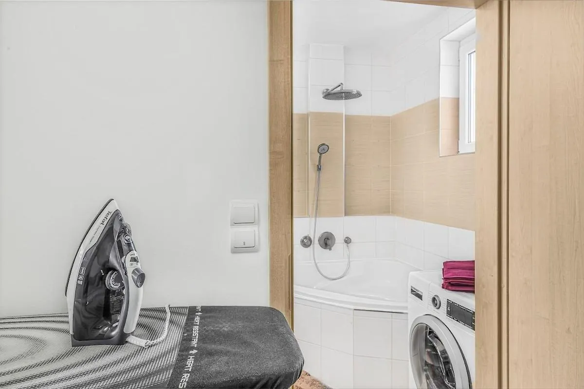 Apartament New Large Apartment, Free Parking! Praga