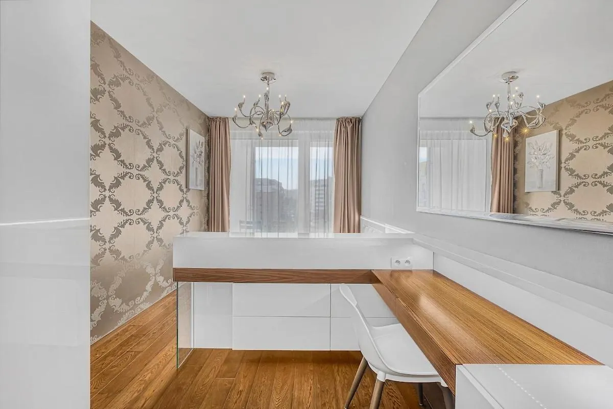 New Large Apartment, Free Parking! Praga Apartament