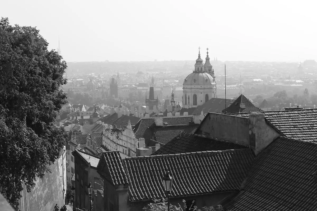 New Large Apartment, Free Parking! Praga 0*,  Czechy