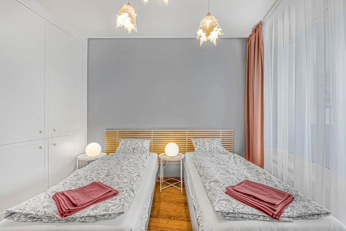 New Large Apartment, Free Parking! Praga Czechy