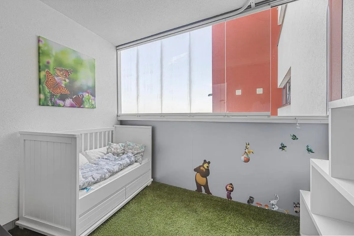 New Large Apartment, Free Parking! Praga Apartament